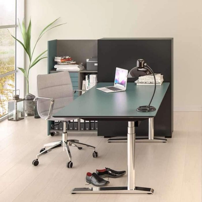 Quadro C-Frame Standing Desk