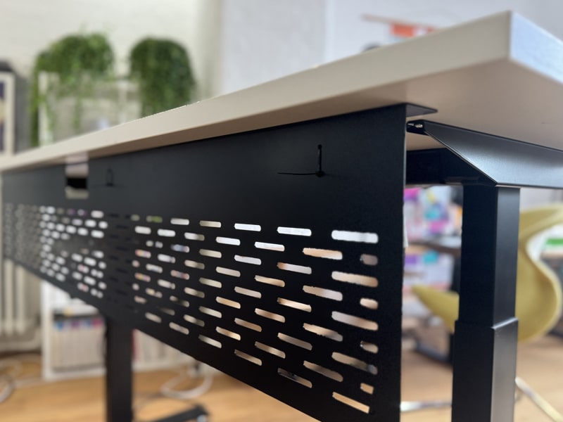 Skyflo Standing Desk Frame | LINAK Technology