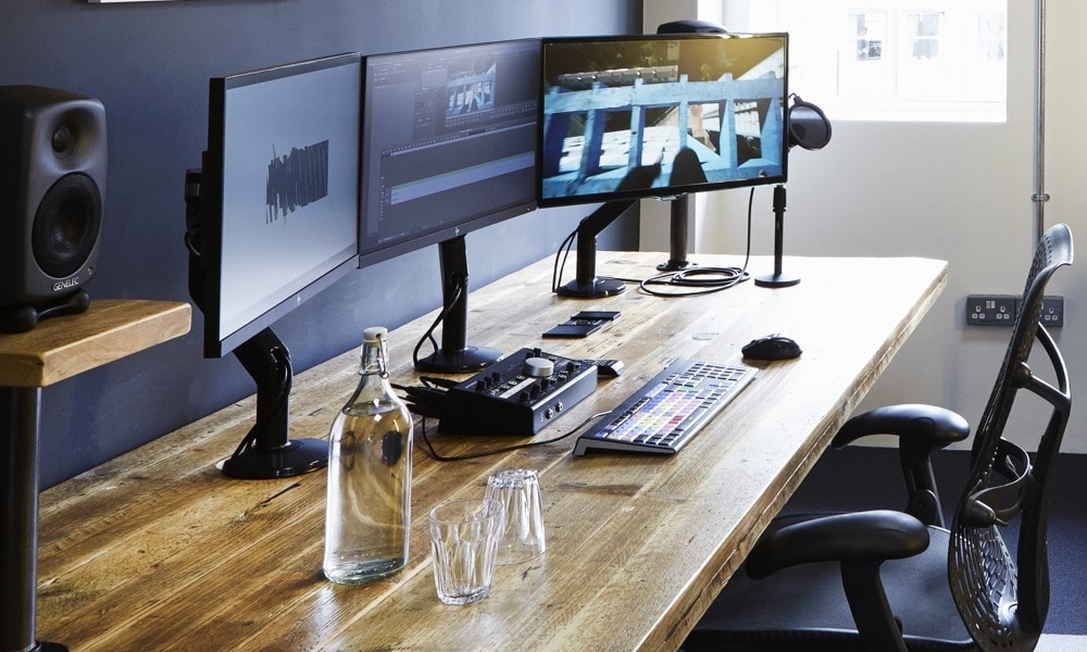 7 Desk Accessories For An Ergonomic Workspace